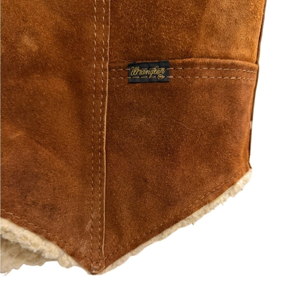Vintage WRANGLER Western Leather Sherpa Lined Vest
Brown
Size Small - Picture 5 of 10